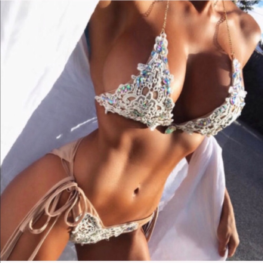 VERY SEXY SWIM SUIT